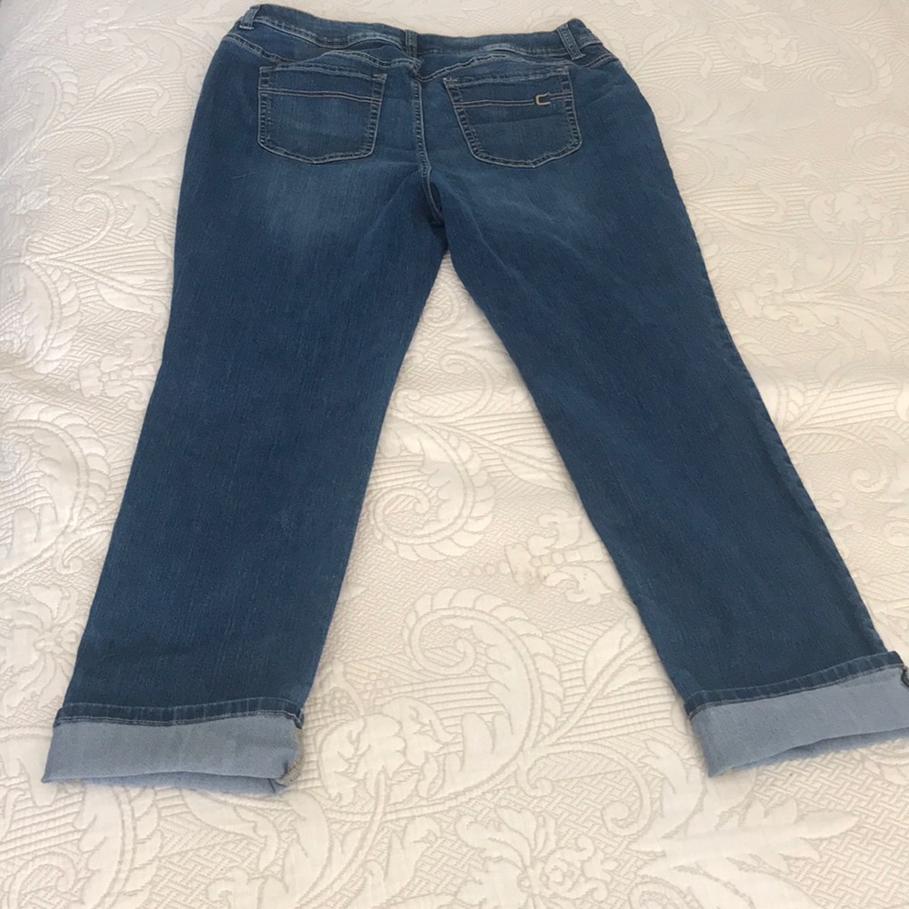 🛑 1 hour sale. Chico’s capri jeans - Picture 5 of 6